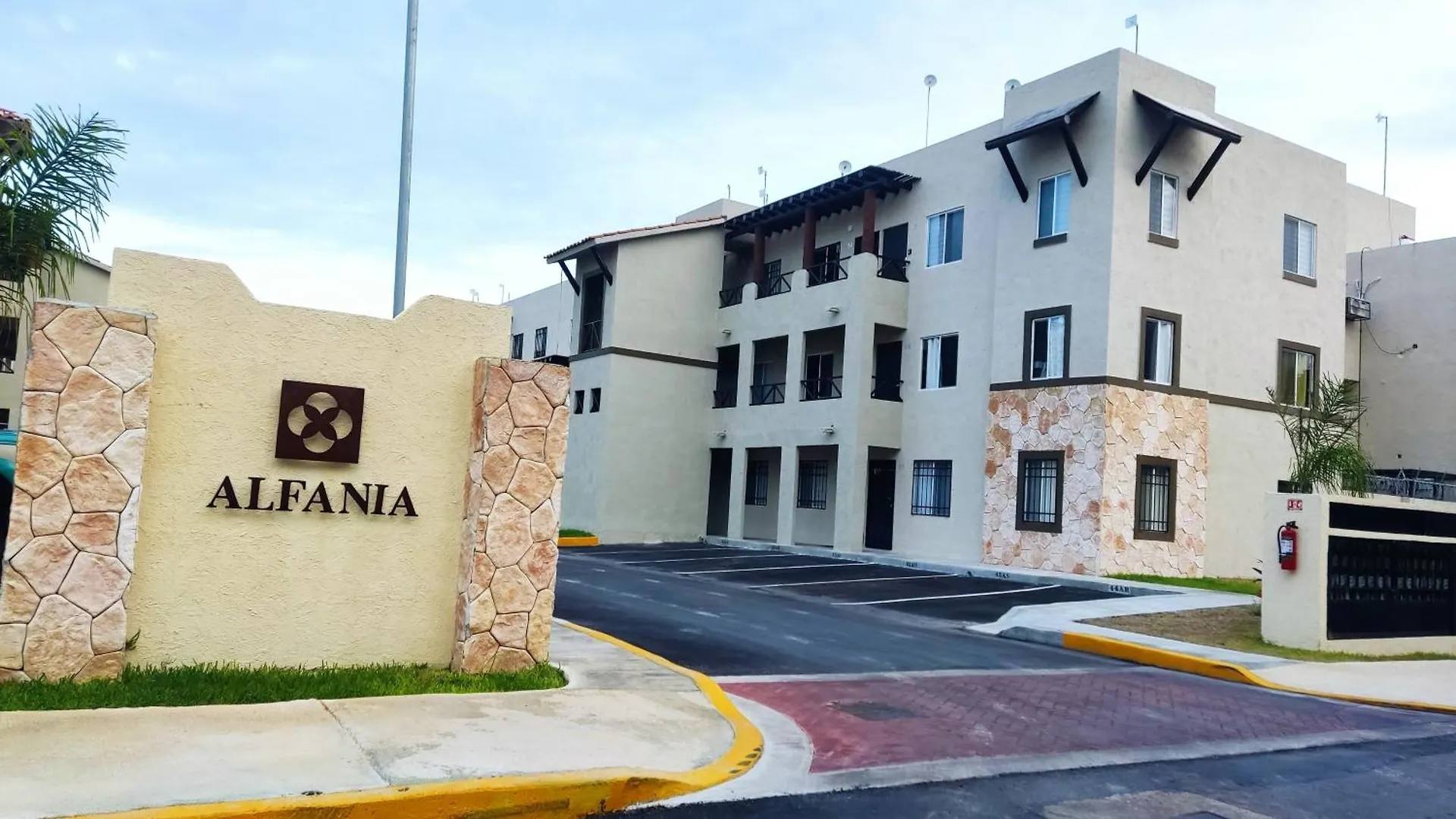 Departamento Con Casa Club En Playa. Apartment Playa del Carmen
